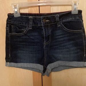Pelli jean shorts. Size small